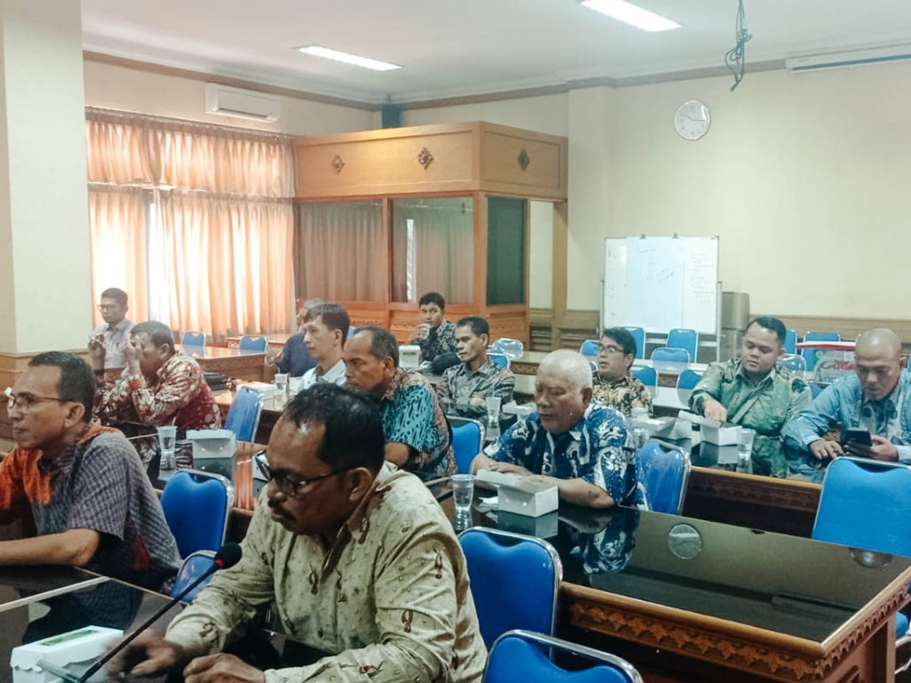 Kunjungan Kerja DPMD dan Kepala Desa Kota Pariaman ke DPMD Badung